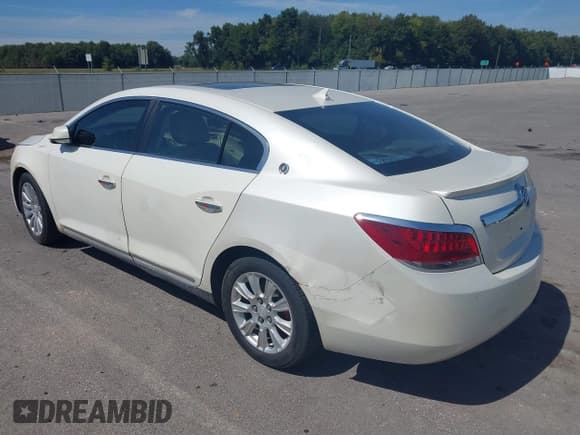 ✅ 2012 Buick LaCrosse Leather • VIN: 1G4GC5ER7CF215429 • Lot: 43184223. Listed on IAAI with 233,864 mi. Free auction sales archive from the USA and detailed vehicle history report at DreamBid. Image 3.