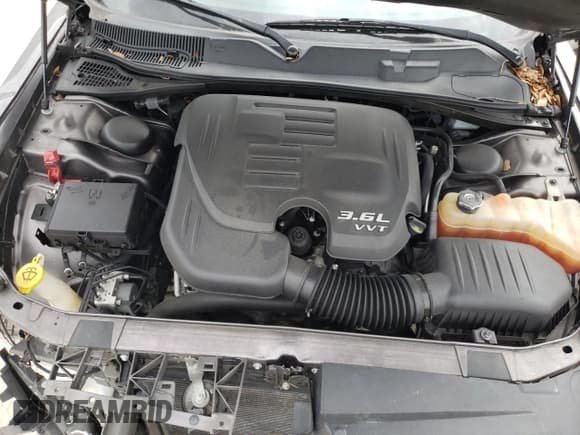 ✅ 2017 Dodge Challenger SXT • VIN: 2C3CDZAG6HH519048 • Lot: 36809563. Wystawiony na Copart z przebiegiem 67 016 mil. Bezpłatny archiwum sprzedaży aukcyjnych z USA i szczegółowy raport historii pojazdu na DreamBid. Zdjęcie 11.