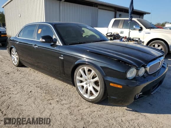✅ 2008 Jaguar XJ 8 LWB • VIN: SAJWA79B98SH29042 • Лот: 43599575. Опубликован ранее на Copart с пробегом Не указан. Бесплатный доступ к архиву аукционных продаж из США и подробный отчёт об истории автомобиля на DreamBid. Изображение 4.