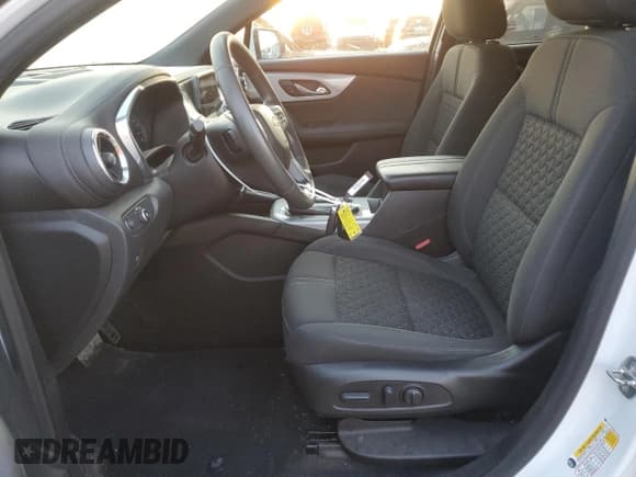 ✅ 2022 Chevrolet Blazer LT • VIN: 3GNKBCR48NS133266 • Lot: 71845155. Wystawiony na Copart z przebiegiem 57 842 mil. Bezpłatny archiwum sprzedaży aukcyjnych z USA i szczegółowy raport historii pojazdu na DreamBid. Zdjęcie 7.