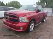 2013 Ram 1500 Express z VIN 3C6JR6ATXDG572482, wystawiony jako IAAI lot #42891027 z przebiegiem 144 622 mil mil oraz . Historia ofert i sprzedaży dostępna na DreamBid. Obrazek 2.