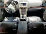 ✅ 2012 Lincoln MKT EcoBoost • VIN: 2LMHJ5AT8CBL54390 • Лот: 64419615. Опубликован ранее на Copart с пробегом 156 899 миль. Бесплатный доступ к архиву аукционных продаж из США и подробный отчёт об истории автомобиля на DreamBid. Изображение 8.