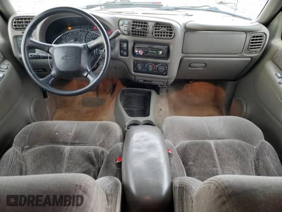 2001 Chevrolet Blazer LT z VIN 1GNDT13W21K240291, wystawiony jako Copart lot #76192674 z przebiegiem 227 111 mil mil oraz Szkoda całkowita • Salvage title. Historia ofert i sprzedaży dostępna na DreamBid. Obrazek 8.