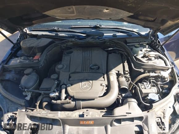 ✅ 2012 Mercedes-Benz C 250 • VIN: WDDGJ4HB9CF754515 • Lot: 43645089. Wystawiony na IAAI z przebiegiem 157 612 mil. Bezpłatny archiwum sprzedaży aukcyjnych z USA i szczegółowy raport historii pojazdu na DreamBid. Zdjęcie 10.