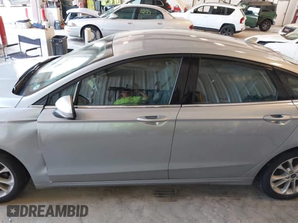 ✅ 2020 Ford Fusion SE • VIN: 3FA6P0HD3LR167170 • Lot: 42846924. Listed on IAAI with 37,911 mi. Free auction sales archive from the USA and detailed vehicle history report at DreamBid. Image 14.