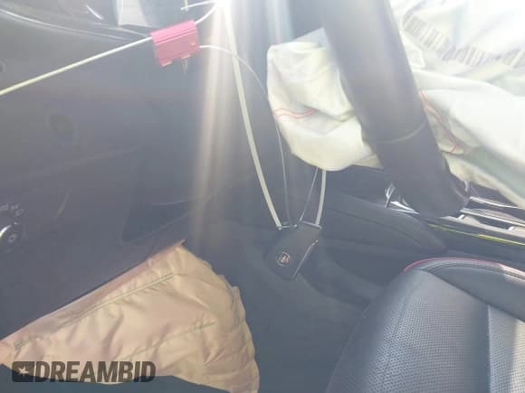 ✅ 2023 Buick Envision Essence • VIN: LRBFZNR48PD100366 • Lot: 43363900. Wystawiony na IAAI z przebiegiem 35 529 mil. Bezpłatny archiwum sprzedaży aukcyjnych z USA i szczegółowy raport historii pojazdu na DreamBid. Zdjęcie 9.