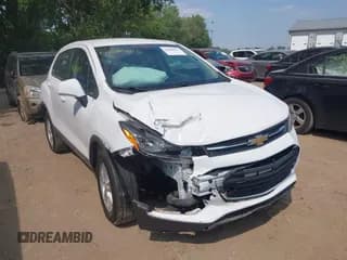 ✅ 2020 Chevrolet Trax LS • VIN: 3GNCJNSB2LL341775 • Lot: 42690845. Listed on IAAI with 78,000 mi. Free auction sales archive from the USA and detailed vehicle history report at DreamBid. Image 1.