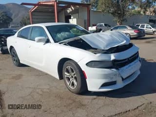 ✅ 2017 Dodge Charger SE • VIN: 2C3CDXBG6HH541084 • Lot: 43588829. Wystawiony na IAAI z przebiegiem 279 310 mil. Bezpłatny archiwum sprzedaży aukcyjnych z USA i szczegółowy raport historii pojazdu na DreamBid. Zdjęcie 1.
