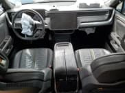 ✅ 2023 Rivian R1S Launch Edition • VIN: 7PDSGABL5PN003676 • Lot: 80747255. Wystawiony na Copart z przebiegiem Nie podano. Bezpłatny archiwum sprzedaży aukcyjnych z USA i szczegółowy raport historii pojazdu na DreamBid. Zdjęcie 8.