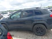 ✅ 2017 Jeep Cherokee Trailhawk • VIN: 1C4PJMBB2HW588638 • Lot: 42342039. Listed on IAAI with 122,672 mi. Free auction sales archive from the USA and detailed vehicle history report at DreamBid. Image 14.