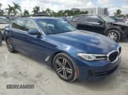 ✅ 2021 BMW 5 Series 540i • VIN: WBA53BJ09MWX25930 • Lot: 71846825. Wystawiony na Copart z przebiegiem 55 778 mil. Bezpłatny archiwum sprzedaży aukcyjnych z USA i szczegółowy raport historii pojazdu na DreamBid. Zdjęcie 4.