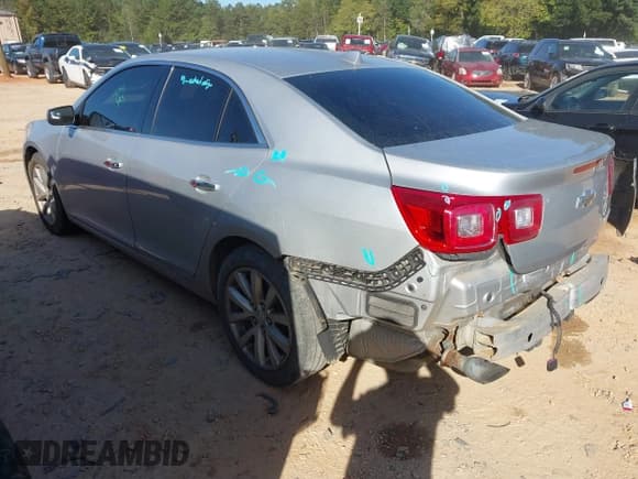 ✅ 2014 Chevrolet Malibu LTZ • VIN: 1G11H5SL6EF117001 • Lot: 43325344. Listed on IAAI with 183,202 mi. Free auction sales archive from the USA and detailed vehicle history report at DreamBid. Image 3.