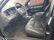 ✅ 2003 Mercury Marauder • VIN: 2MEHM75V63X677322 • Lot: 45084025. Wystawiony na Copart z przebiegiem 169 785 mil. Bezpłatny archiwum sprzedaży aukcyjnych z USA i szczegółowy raport historii pojazdu na DreamBid. Zdjęcie 7.