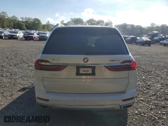 ✅ 2022 BMW X7 xDrive40i • VIN: 5UXCW2C03N9K49672 • Lot: 81113065. Wystawiony na Copart z przebiegiem 51 450 mil. Bezpłatny archiwum sprzedaży aukcyjnych z USA i szczegółowy raport historii pojazdu na DreamBid. Zdjęcie 6.