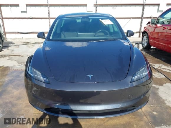 ✅ 2025 Tesla Model 3 Long Range • VIN: 5YJ3E1EA5SF978729 • Lot: 43384298. Wystawiony na IAAI z przebiegiem 11 689 mil. Bezpłatny archiwum sprzedaży aukcyjnych z USA i szczegółowy raport historii pojazdu na DreamBid. Zdjęcie 20.