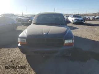 ✅ 2003 Dodge Dakota • VIN: 1D7FL16X93S146486 • Lot: 85340554. Wystawiony na Copart z przebiegiem 195 260 mil. Bezpłatny archiwum sprzedaży aukcyjnych z USA i szczegółowy raport historii pojazdu na DreamBid. Zdjęcie 5.