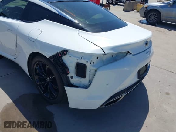 ✅ 2018 Lexus LC 500h • VIN: JTHHP5AY0JA001725 • Lot: 42848193. Wystawiony na IAAI z przebiegiem 84 982 mil. Bezpłatny archiwum sprzedaży aukcyjnych z USA i szczegółowy raport historii pojazdu na DreamBid. Zdjęcie 6.