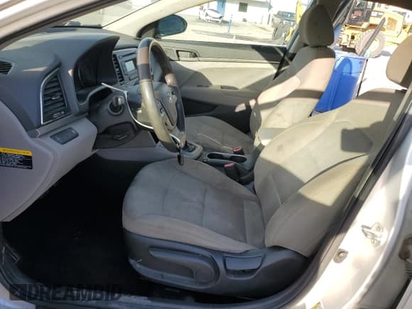 ✅ 2017 Hyundai Elantra SE • VIN: 5NPD74LF4HH136697 • Lot: 92543755. Listed on Copart with 130,186 mi. Free auction sales archive from the USA and detailed vehicle history report at DreamBid. Image 7.