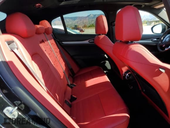 ✅ 2024 Alfa Romeo Stelvio Ti • VIN: ZASPAKBN3R7D79474 • Лот: 50245995. Опубликован ранее на Copart с пробегом 14 558 миль. Бесплатный доступ к архиву аукционных продаж из США и подробный отчёт об истории автомобиля на DreamBid. Изображение 11.