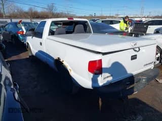 ✅ 2003 Chevrolet S-10 • VIN: 1GCCS14H638253083 • Лот: 41446266. Опубликован ранее на IAAI с пробегом 220 986 миль. Бесплатный доступ к архиву аукционных продаж из США и подробный отчёт об истории автомобиля на DreamBid. Изображение 3.