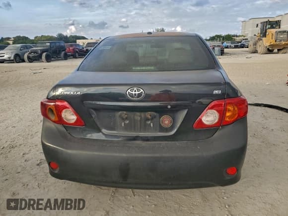 ✅ 2010 Toyota Corolla LE • VIN: JTDBU4EE8AJ080913 • Lot: 94343895. Wystawiony na Copart z przebiegiem 296 712 mil. Bezpłatny archiwum sprzedaży aukcyjnych z USA i szczegółowy raport historii pojazdu na DreamBid. Zdjęcie 6.