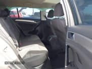 ✅ 2016 Volkswagen Golf TSI S • VIN: 3VW217AU5GM056570 • Lot: 42163476. Wystawiony na IAAI z przebiegiem 125 193 mil. Bezpłatny archiwum sprzedaży aukcyjnych z USA i szczegółowy raport historii pojazdu na DreamBid. Zdjęcie 8.