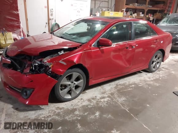 ✅ 2012 Toyota Camry L • VIN: 4T1BF1FK4CU621658 • Lot: 43666311. Wystawiony na IAAI z przebiegiem 128 465 mil. Bezpłatny archiwum sprzedaży aukcyjnych z USA i szczegółowy raport historii pojazdu na DreamBid. Zdjęcie 2.