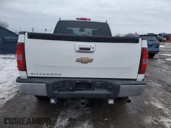 ✅ 2011 Chevrolet Silverado 1500 1HY • VIN: 3GCUKUEJ9BG118907 • Lot: 88969345. Listed on Copart with 166,632 mi. Free auction sales archive from the USA and detailed vehicle history report at DreamBid. Image 6.