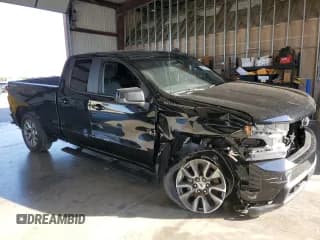 ✅ 2020 Chevrolet Silverado 1500 RST • VIN: 1GCRYEEK1LZ378271 • Lot: 73427904. Wystawiony na Copart z przebiegiem Nie podano. Bezpłatny archiwum sprzedaży aukcyjnych z USA i szczegółowy raport historii pojazdu na DreamBid. Zdjęcie 4.