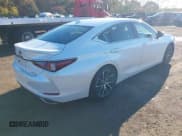 ✅ 2022 Lexus ES 350 • VIN: 58ADZ1B17NU126363 • Lot: 43459627. Listed on IAAI with 29,219 mi. Free auction sales archive from the USA and detailed vehicle history report at DreamBid. Image 4.