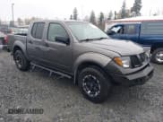 ✅ 2007 Nissan Frontier SE • VIN: 1N6AD07W47C407926 • Lot: 43692543. Wystawiony na IAAI z przebiegiem 243 402 mil. Bezpłatny archiwum sprzedaży aukcyjnych z USA i szczegółowy raport historii pojazdu na DreamBid. Zdjęcie 1.