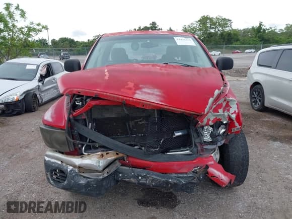 ✅ 2004 Dodge 2500 ST • VIN: 3D7KA28D14G205455 • Lot: 42435374. Wystawiony na IAAI z przebiegiem 220 115 mil. Bezpłatny archiwum sprzedaży aukcyjnych z USA i szczegółowy raport historii pojazdu na DreamBid. Zdjęcie 12.