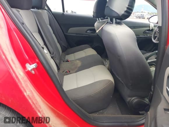 ✅ 2016 Chevrolet Cruze LS • VIN: 1G1PB5SG4G7218338 • Lot: 42228673. Listed on IAAI with 136,928 mi. Free auction sales archive from the USA and detailed vehicle history report at DreamBid. Image 8.