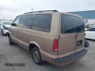 ✅ 1996 GMC Safari • VIN: 1GKDM19W3TB533427 • Lot: 38894124. Wystawiony na IAAI z przebiegiem 261 801 mil. Bezpłatny archiwum sprzedaży aukcyjnych z USA i szczegółowy raport historii pojazdu na DreamBid. Zdjęcie 3.