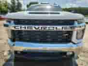 2021 Chevrolet Silverado 3500HD LT z VIN 1GC4YTEY5MF268295, wystawiony jako Copart lot #64107825 z przebiegiem 83 027 mil mil oraz Szkoda całkowita • Salvage title. Historia ofert i sprzedaży dostępna na DreamBid. Obrazek 5.