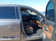 ✅ 2022 Acura MDX Advance • VIN: 5J8YE1H83NL013918 • Lot: 43464758. Wystawiony na IAAI z przebiegiem 51 832 mil. Bezpłatny archiwum sprzedaży aukcyjnych z USA i szczegółowy raport historii pojazdu na DreamBid. Zdjęcie 5.