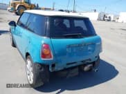 ✅ 2010 MINI Hardtop • VIN: WMWMF3C53ATZ24647 • Lot: 43400088. Wystawiony na IAAI z przebiegiem 150 866 mil. Bezpłatny archiwum sprzedaży aukcyjnych z USA i szczegółowy raport historii pojazdu na DreamBid. Zdjęcie 6.