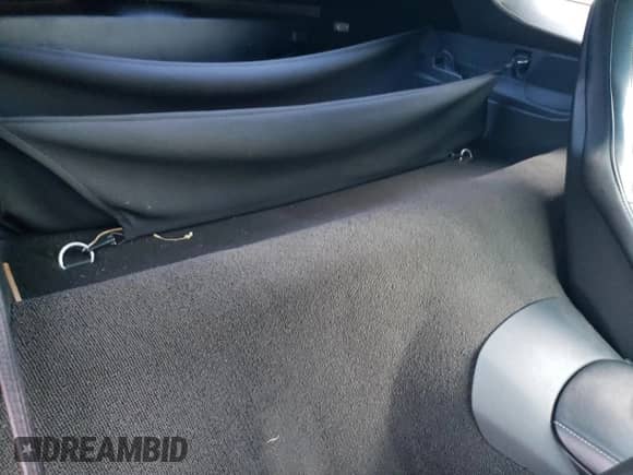 2016 Chevrolet Corvette Z51 3LT z VIN 1G1YM2D78G5118944, wystawiony jako Copart lot #72381884 z przebiegiem Nie podano mil oraz Czysty tytuł • Clean title. Historia ofert i sprzedaży dostępna na DreamBid. Obrazek 10.