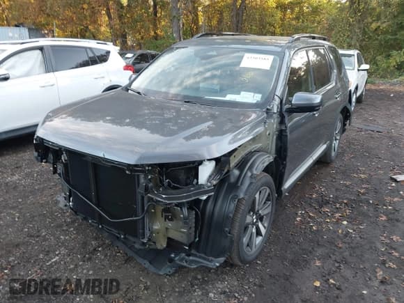 ✅ 2025 Honda Pilot Touring • VIN: 5FNYG1H73SB135449 • Lot: 43503585. Listed on IAAI with 2,767 mi. Free auction sales archive from the USA and detailed vehicle history report at DreamBid. Image 6.