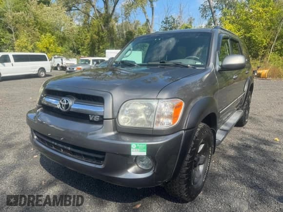 ✅ 2006 Toyota Sequoia SR5 • VIN: 5TDBT44A26S260917 • Lot: 84170105. Listed on Copart with 219,346 mi. Free auction sales archive from the USA and detailed vehicle history report at DreamBid. Image 1.