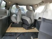 ✅ 2015 Toyota Sienna Limited Premium • VIN: 5TDDK3DC8FS118658 • Лот: 82625565. Опубликован ранее на Copart с пробегом 200 677 миль. Бесплатный доступ к архиву аукционных продаж из США и подробный отчёт об истории автомобиля на DreamBid. Изображение 10.