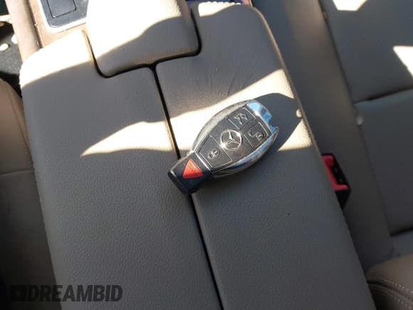 ✅ 2013 Mercedes-Benz E 350 Sport • VIN: WDDHF5KB6DA676049 • Lot: 43506898. Wystawiony na IAAI z przebiegiem 103 373 mil. Bezpłatny archiwum sprzedaży aukcyjnych z USA i szczegółowy raport historii pojazdu na DreamBid. Zdjęcie 11.