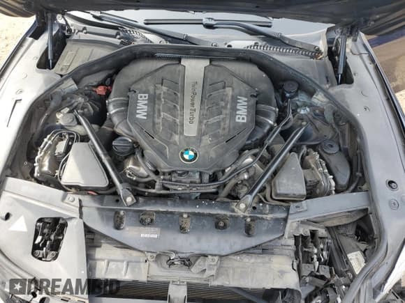 ✅ 2013 BMW 7 Series 750Li xDrive • VIN: WBAYF8C53DD139994 • Lot: 67231905. Wystawiony na Copart z przebiegiem 90 583 mil. Bezpłatny archiwum sprzedaży aukcyjnych z USA i szczegółowy raport historii pojazdu na DreamBid. Zdjęcie 11.