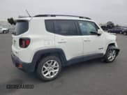 ✅ 2017 Jeep Renegade Latitude • VIN: ZACCJBBB0HPG60811 • Lot: 90955845. Wystawiony na Copart z przebiegiem 124 637 mil. Bezpłatny archiwum sprzedaży aukcyjnych z USA i szczegółowy raport historii pojazdu na DreamBid. Zdjęcie 3.