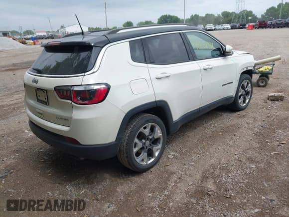 ✅ 2018 Jeep Compass Limited • VIN: 3C4NJCCB8JT286587 • Lot: 42652398. Listed on IAAI with 104,000 mi. Free auction sales archive from the USA and detailed vehicle history report at DreamBid. Image 4.