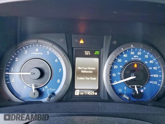 ✅ 2018 Toyota Sienna XLE • VIN: 5TDYZ3DC7JS961207 • Lot: 90111975. Listed on Copart with 114,529 mi. Free auction sales archive from the USA and detailed vehicle history report at DreamBid. Image 9.