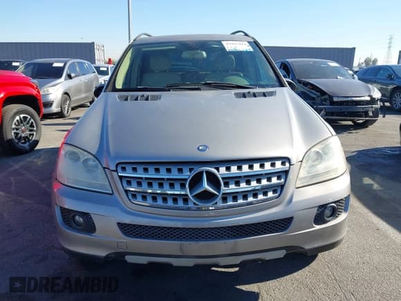✅ 2008 Mercedes-Benz M 350 • VIN: 4JGBB86E08A385503 • Lot: 43915414. Listed on IAAI with 146,999 mi. Free auction sales archive from the USA and detailed vehicle history report at DreamBid. Image 6.