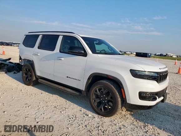 ✅ 2024 Jeep Wagoneer Series II • VIN: 1C4SJVBP5RS109374 • Lot: 70008365. Listed on Copart with 20,224 mi. Free auction sales archive from the USA and detailed vehicle history report at DreamBid. Image 4.