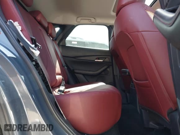 ✅ 2025 Mazda CX-30 S Carbon Edition • VIN: 3MVDMBCM0SM814065 • Лот: 42281907. Опубликован ранее на IAAI с пробегом 2 966 миль. Бесплатный доступ к архиву аукционных продаж из США и подробный отчёт об истории автомобиля на DreamBid. Изображение 8.