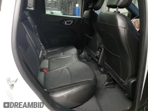 ✅ 2022 Jeep Compass High Altitude • VIN: 3C4NJDCB3NT178308 • Lot: 82685475. Wystawiony na Copart z przebiegiem 23 643 mil. Bezpłatny archiwum sprzedaży aukcyjnych z USA i szczegółowy raport historii pojazdu na DreamBid. Zdjęcie 11.